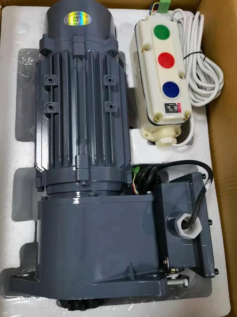 防爆電機驅(qū)動 工業(yè)卷簾門的核心選擇與認(rèn)證保障